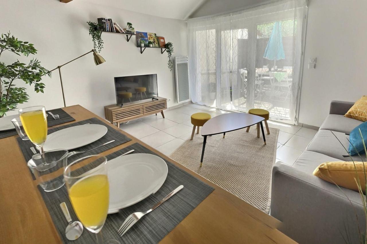 Un Cocon Pour 2 Ou 4 - Merignac -Jacuzzi - Netflix - Tram A 아파트 외부 사진