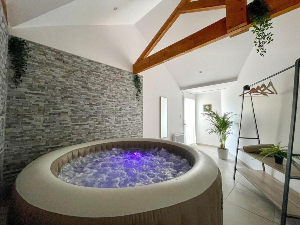 Un Cocon Pour 2 Ou 4 - Merignac -Jacuzzi - Netflix - Tram A 아파트 외부 사진